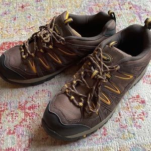 NWOT Khombu Hiking Shoes